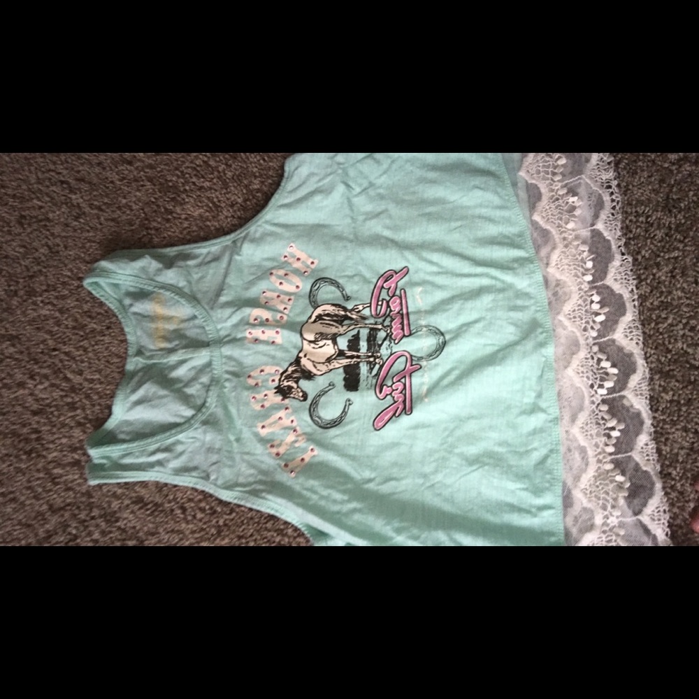 Shirts - Picture 7 of 8